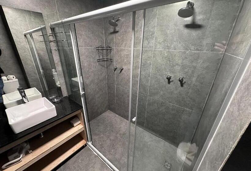 Hotel Cama Queen Com Arrumação Diária