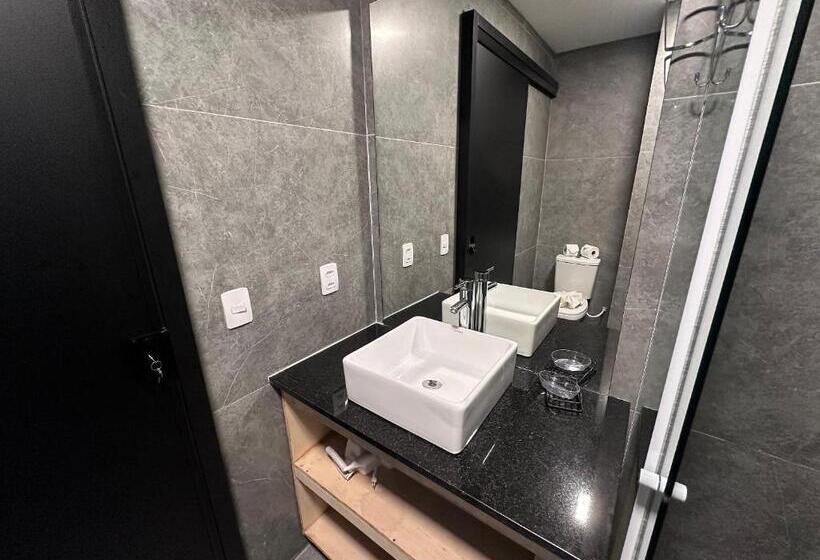 Hotel Cama Queen Com Arrumação Diária