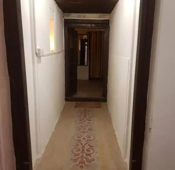 Hotelli Chhoti Kothi   A Heritage Homestay By The Ganges