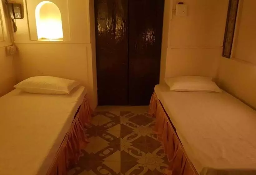 Hotelli Chhoti Kothi   A Heritage Homestay By The Ganges