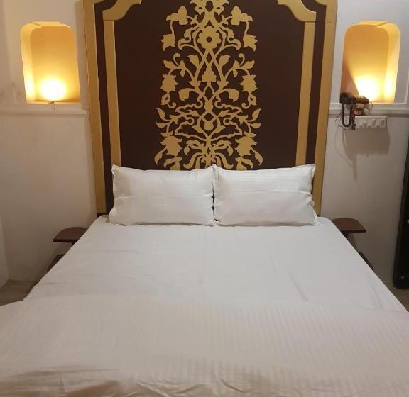 בית מלון כפרי Chhoti Kothi   A Heritage Homestay By The Ganges