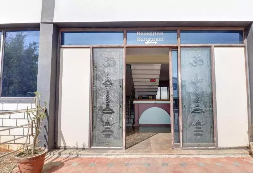 Hotelli Collection O Kmm Kushi Resort