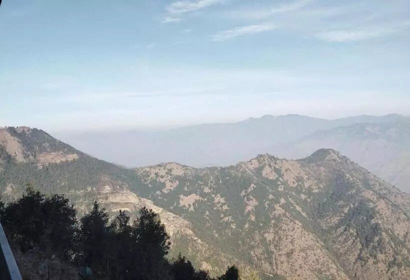 Hotelli Neilkanthdhanaulti