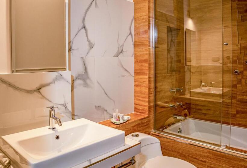 ホテル Residencial Tarapoto View