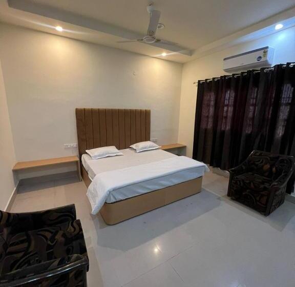 هتل Ruhaneeyat Home Stay