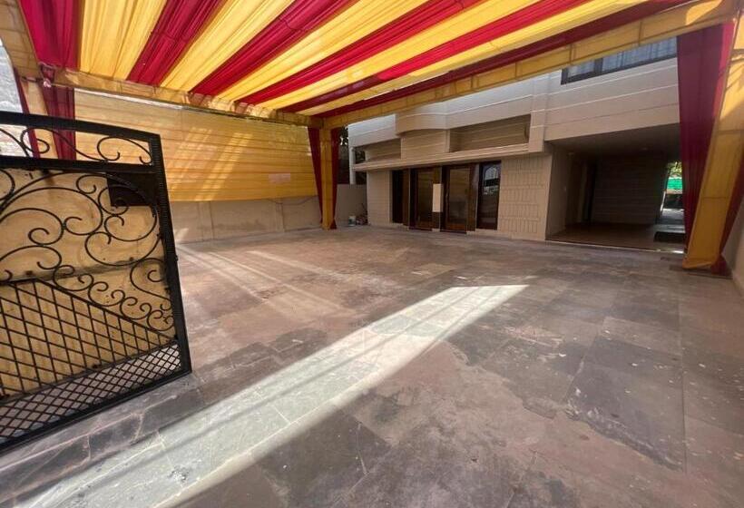 هتل Ruhaneeyat Home Stay