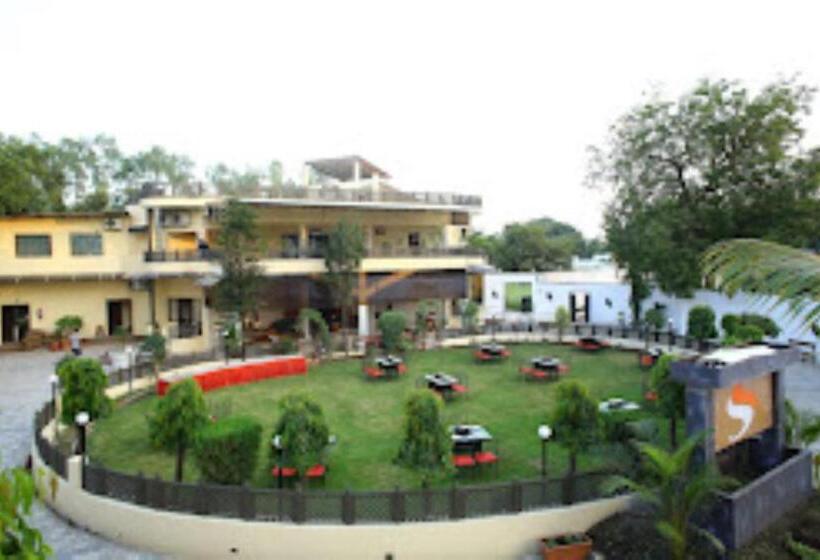 酒店 Saroj Sagar Madhya Pradesh