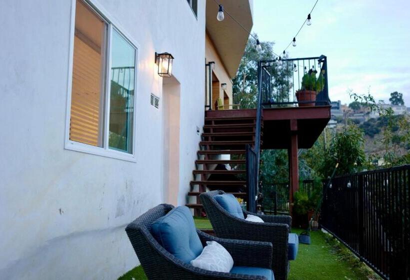 پانسیون Hollywood Hills Haven Guest House