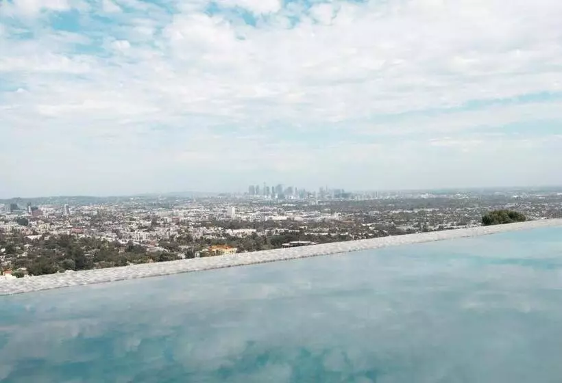 Majatalo Hollywood Hills Haven Guest House