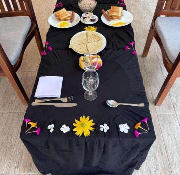 پانسیون Infinite Lagoon