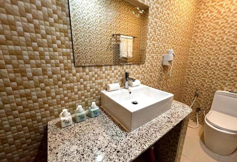 پانسیون Infinite Lagoon