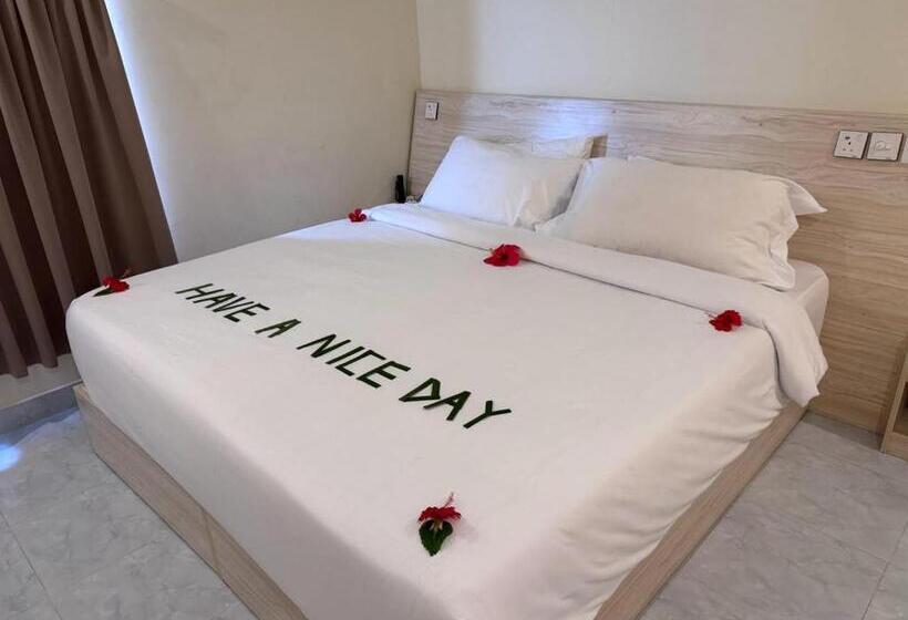 پانسیون Infinite Lagoon