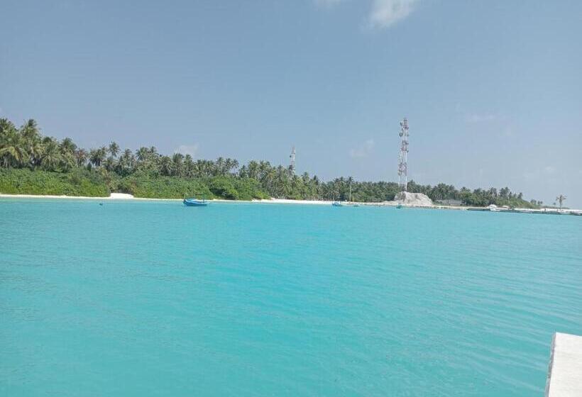 پانسیون Infinite Lagoon