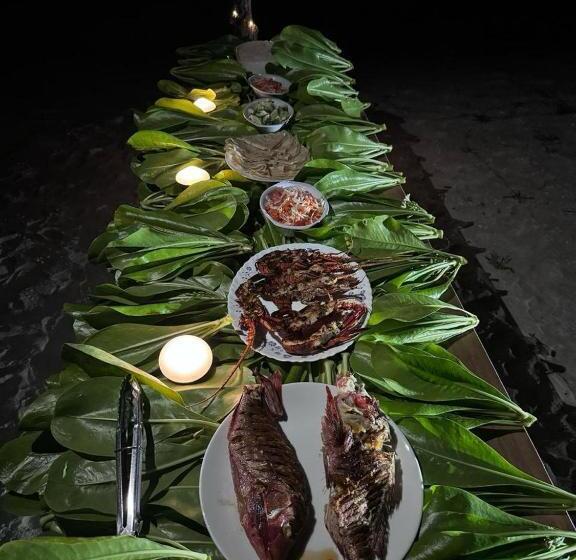 پانسیون Infinite Lagoon