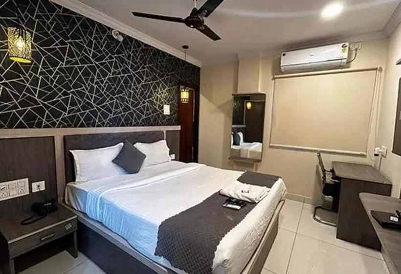 Super Collection O Hotel Blue Petals