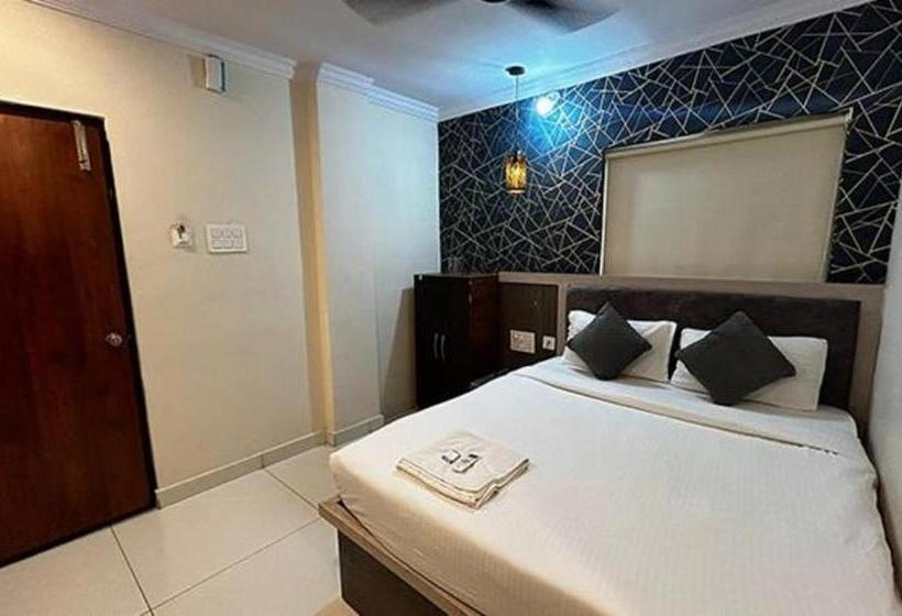 Super Collection O Hotel Blue Petals