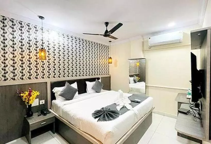 Super Collection O Hotel Blue Petals