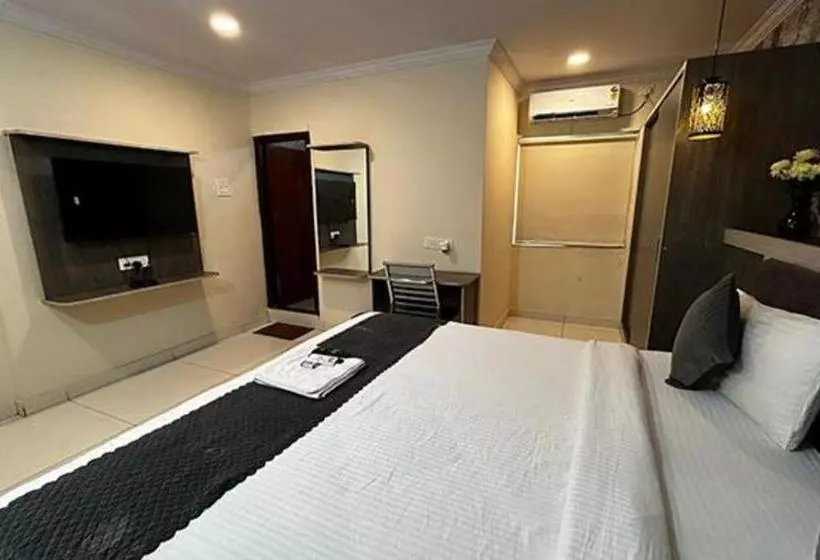 Super Collection O Hotel Blue Petals