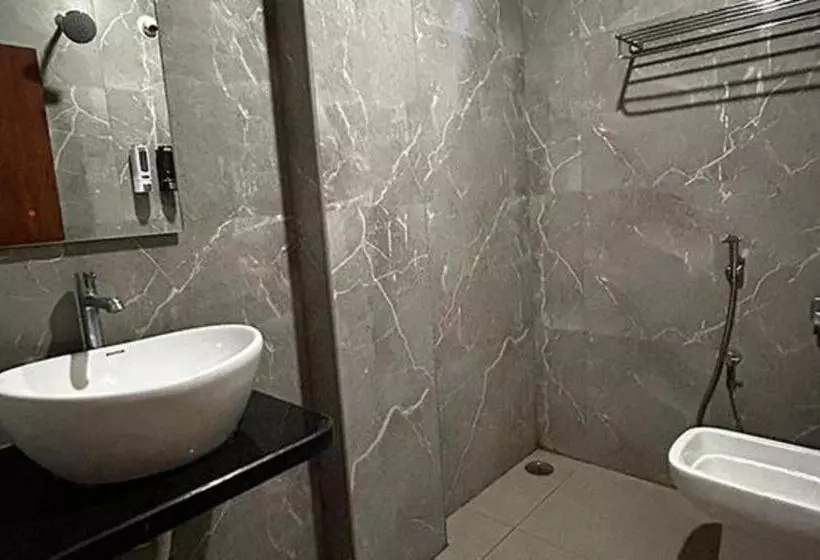 Super Collection O Hotel Blue Petals