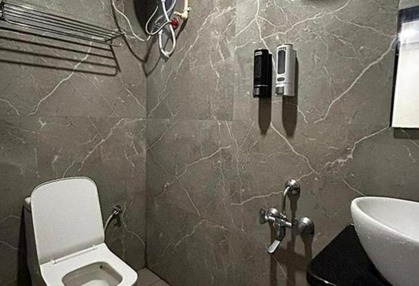 Super Collection O Hotel Blue Petals