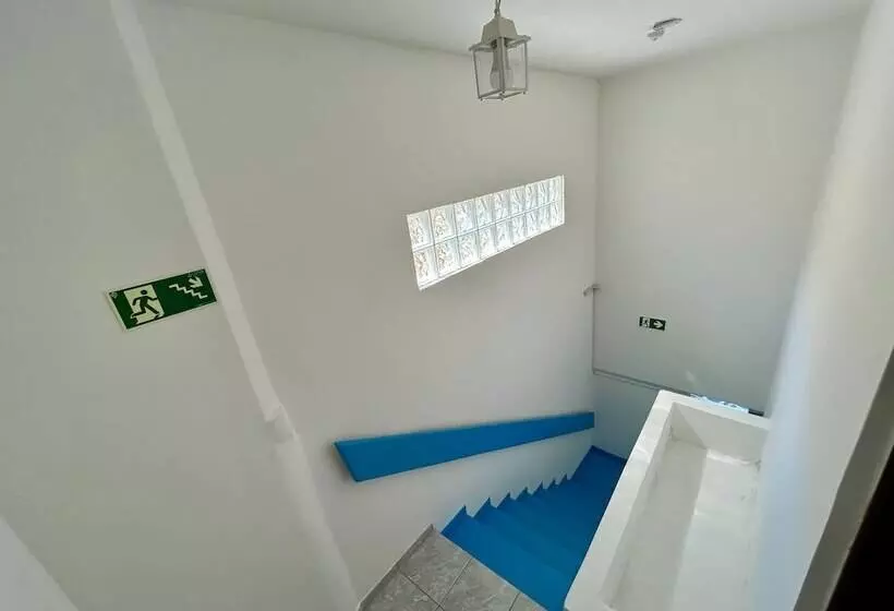 ユースホステル Kyros Pousada