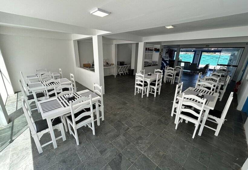 هاستل Kyros Pousada