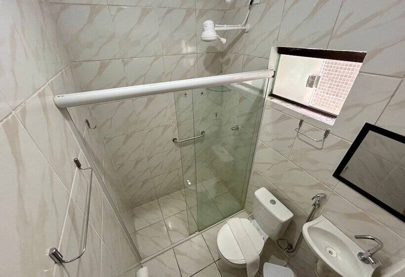 هاستل Kyros Pousada