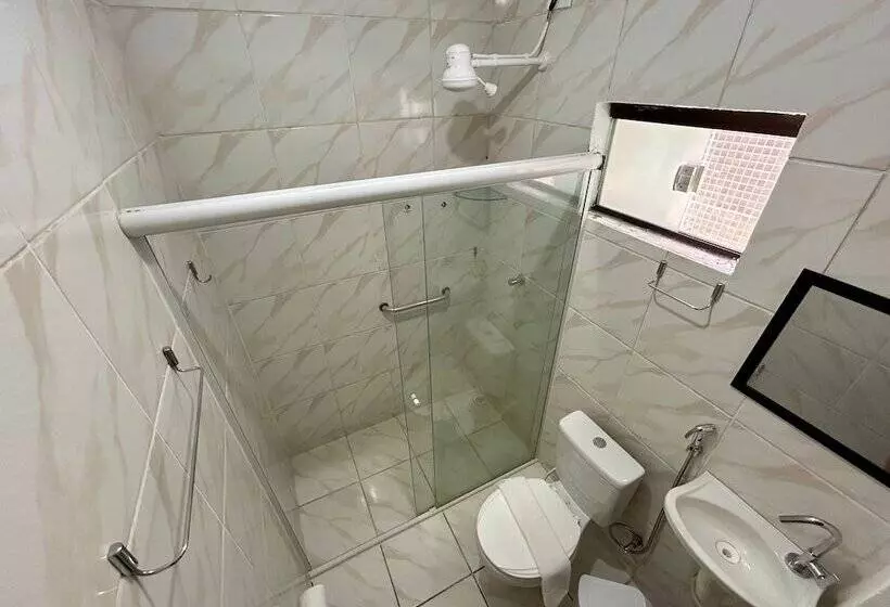 ユースホステル Kyros Pousada