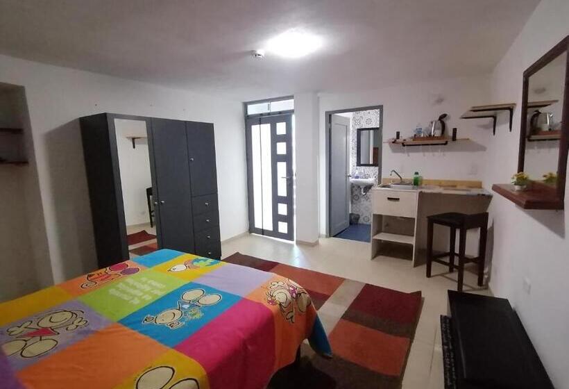 تختخواب و صبحانه Alojamiento Calli