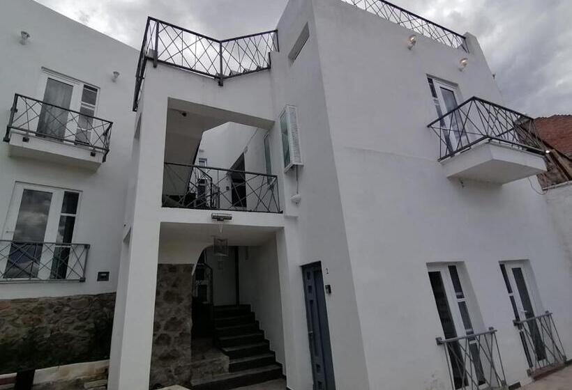 تختخواب و صبحانه Alojamiento Calli