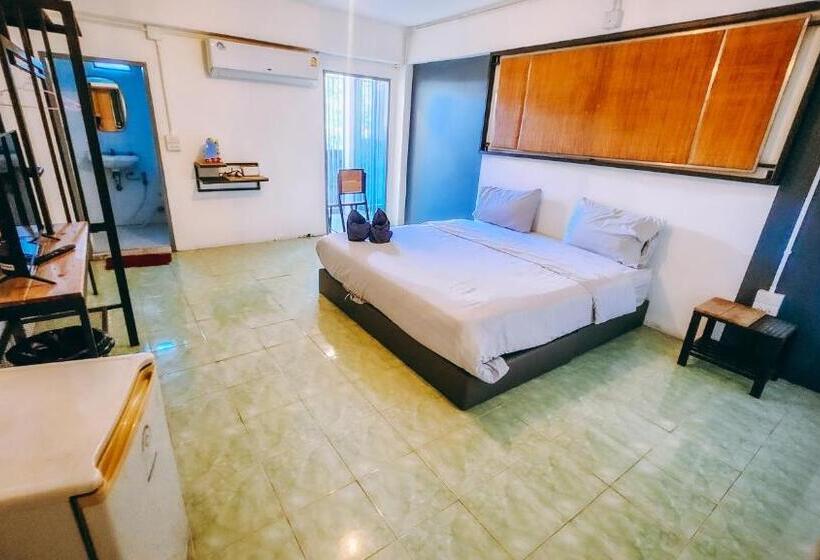 Downtown Kohlarn Resort