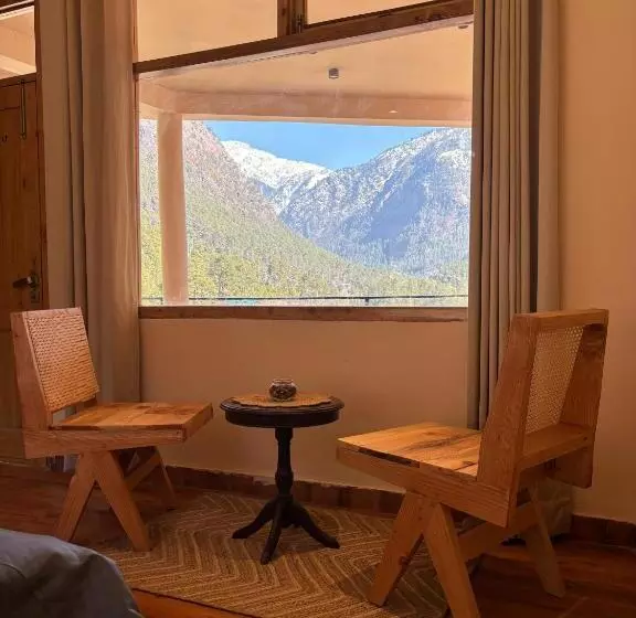 Grham Hostel Kasol, Katagla