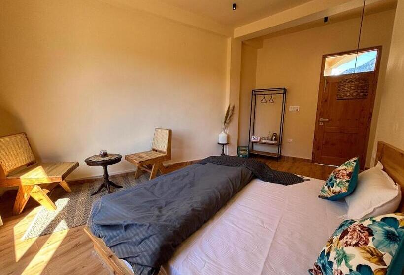 Grham Hostel Kasol, Katagla