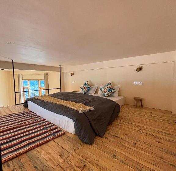 Grham Hostel Kasol, Katagla