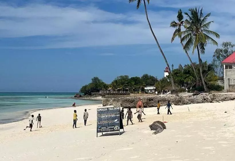 Hotelli Aluna Beach Apartments