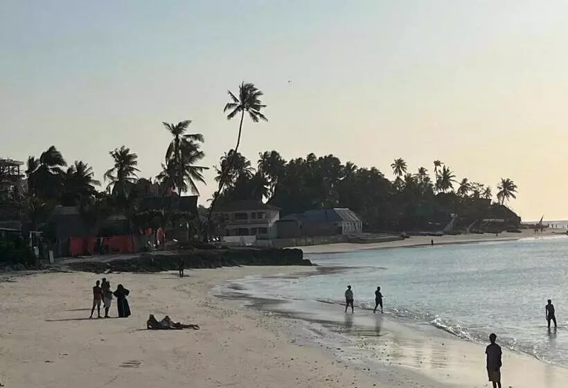 Hotelli Aluna Beach Apartments