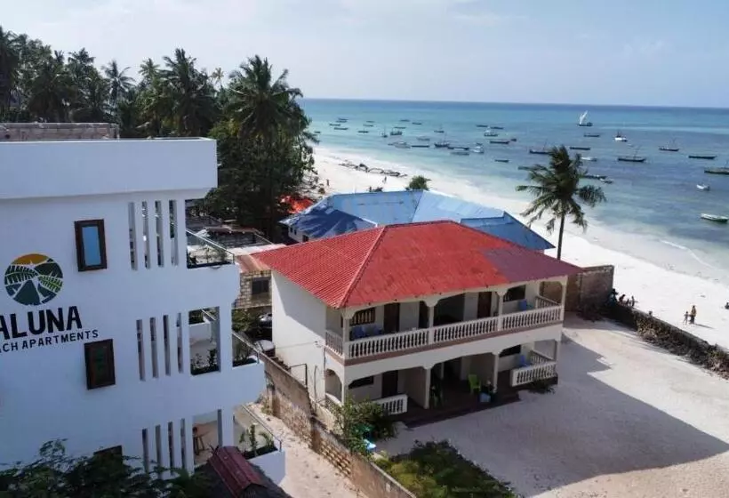 Hotelli Aluna Beach Apartments