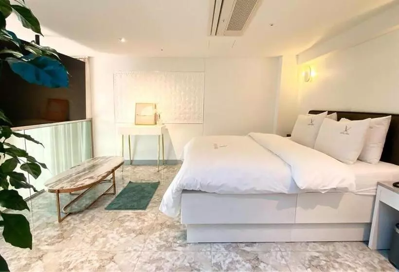 ホテル Garden Pool Villa Lee Chung Jung