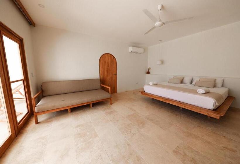 هتل Hide And Seek Resort