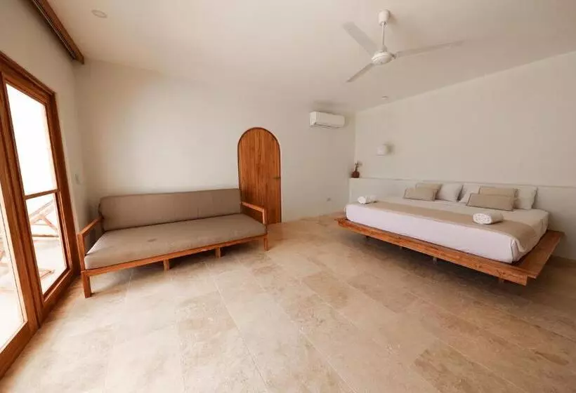 Hotelli Hide And Seek Resort