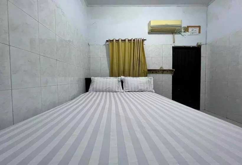 Hotelli Oyo 93429 Pondok Surya