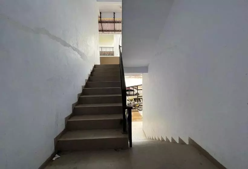 Hotelli Oyo 93429 Pondok Surya