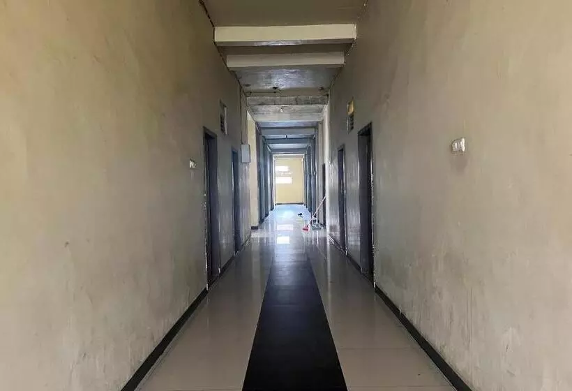 Hotelli Oyo 93429 Pondok Surya