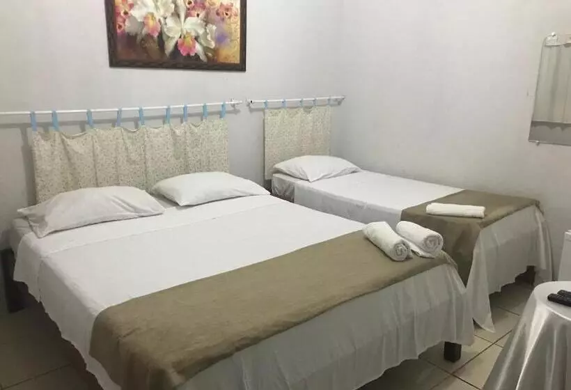 Hotelli Pousada Rochas