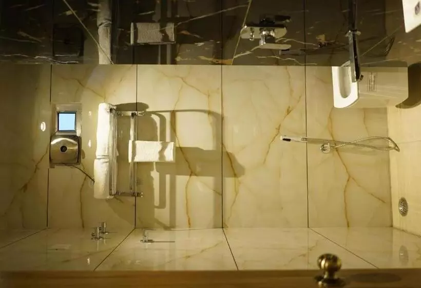 Hotelli Silver Pearl