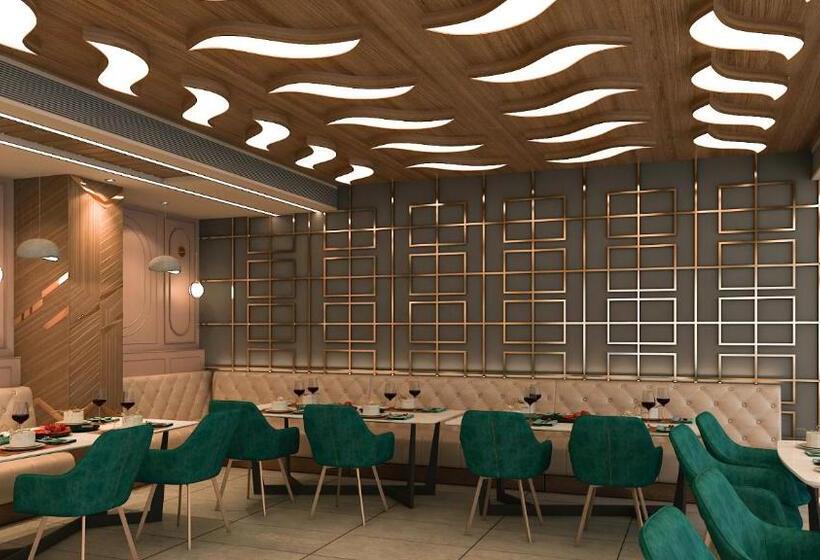 فندق Silver Pearl