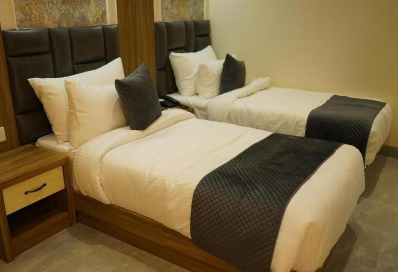 فندق Silver Pearl