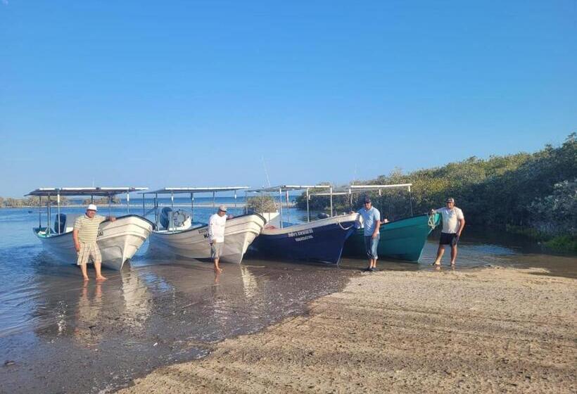 호텔 Whale Tours And Sport Fishing Vista Mag Bay