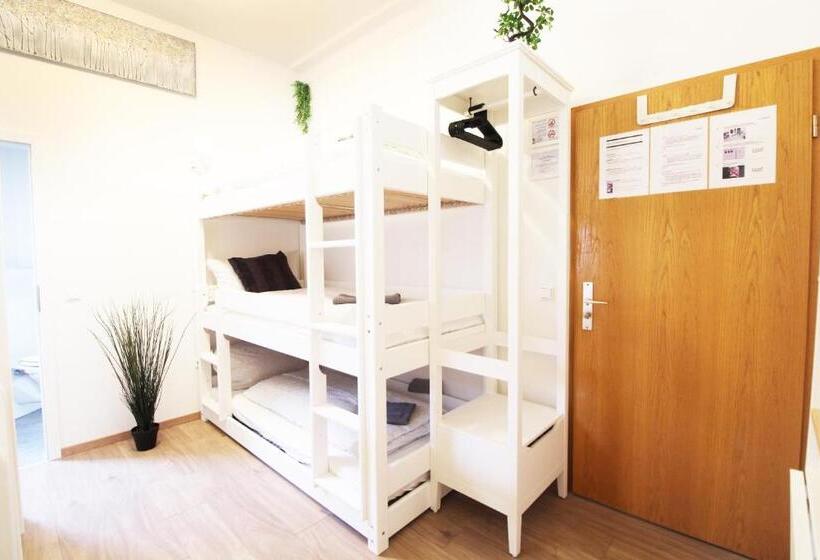 فندق Ulm Zentrum Komplettes Zimmer, Hochbett, Android Tv & Eigenem Bad Perfekt Für Familien & Gruppen