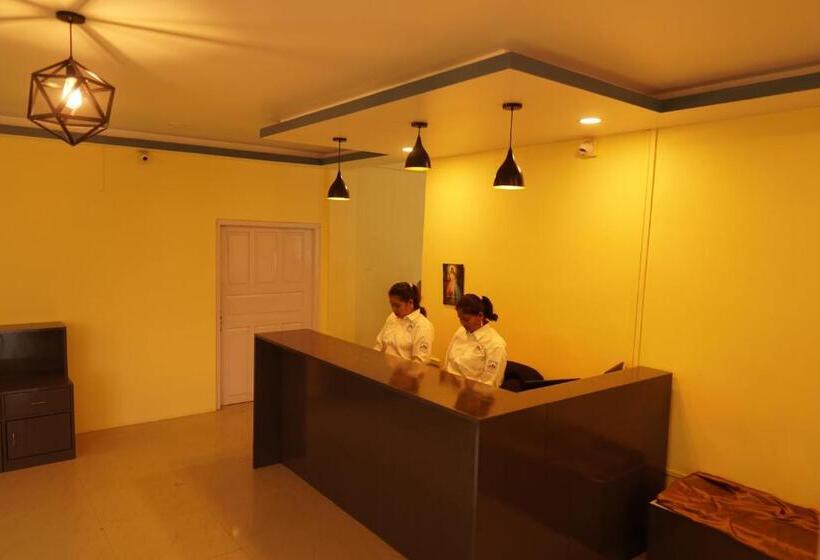 בית מלון כפרי Vesta Wood Orchid Resort